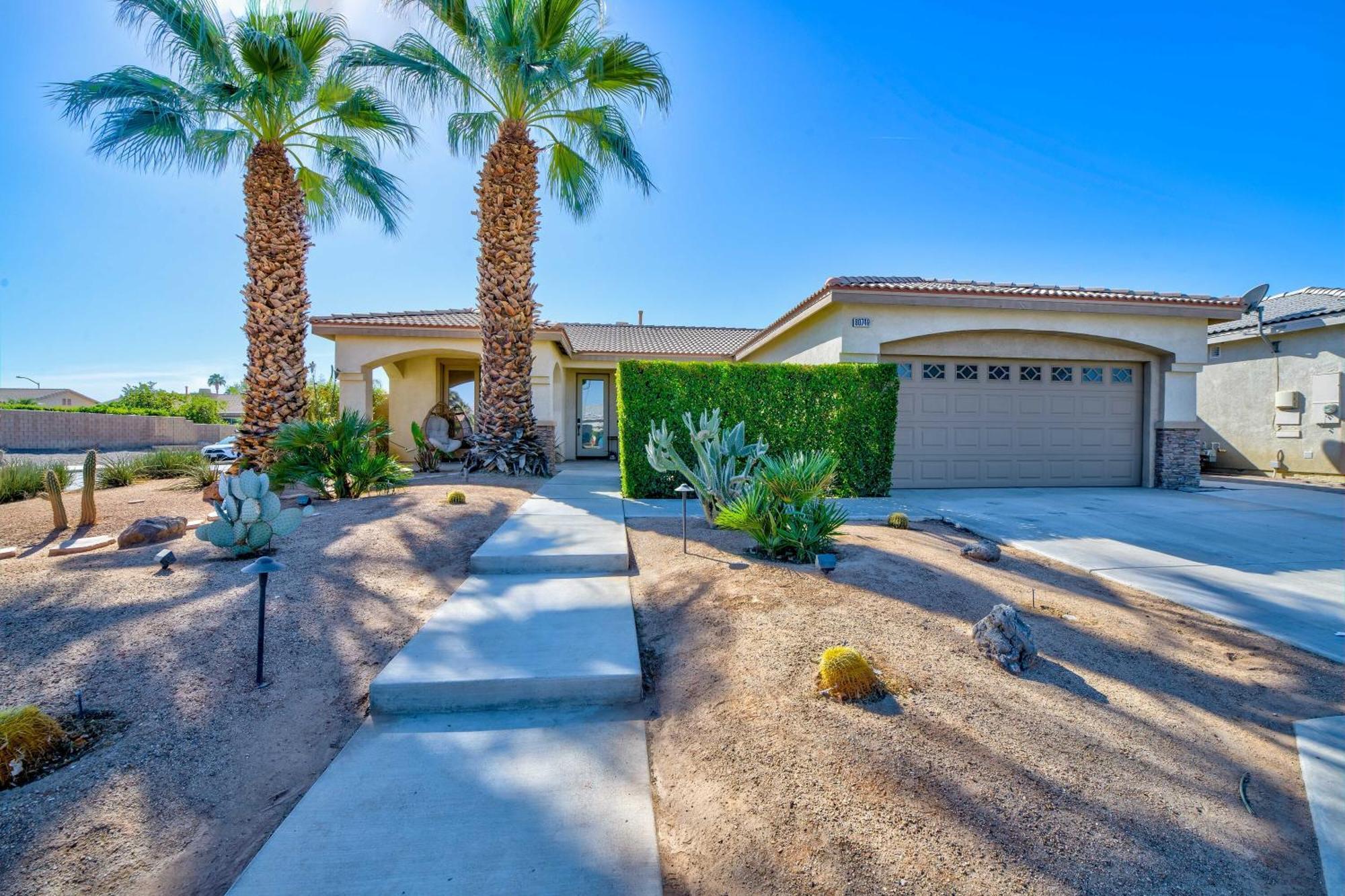 Casa Desert Muse With Heated Pool Spa Firepit Mini Golf And Games Indio Esterno foto